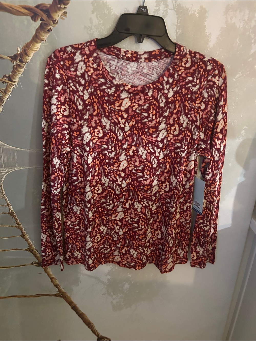 Long Sleeve Crewneck Top in Burgundy Floral Print